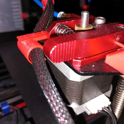 Passage de cable Ender 3 (dẫn dây bắt vít lên extruder)