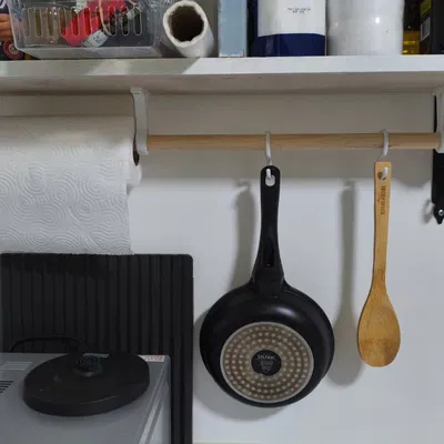 Thanh treo đồ bếp & giá treo khăn giấy dùng cán chổi gỗ