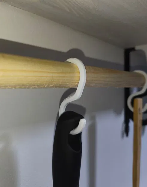 Thanh treo đồ bếp & giá treo khăn giấy dùng cán chổi gỗ - Image 4