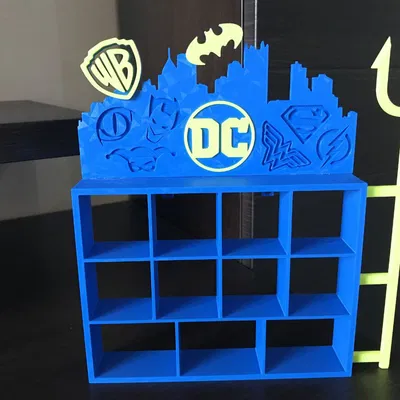 Stand Funko Pop Kinder Joy DC