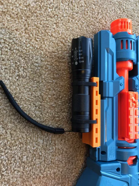 Giá đỡ đèn pin cho Nerf blaster (Nerf Flashlight Holder) - Image 1