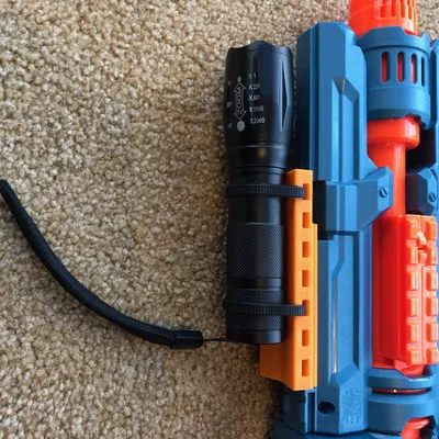 Giá đỡ đèn pin cho Nerf blaster (Nerf Flashlight Holder)