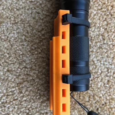 Giá đỡ đèn pin cho Nerf blaster (Nerf Flashlight Holder)