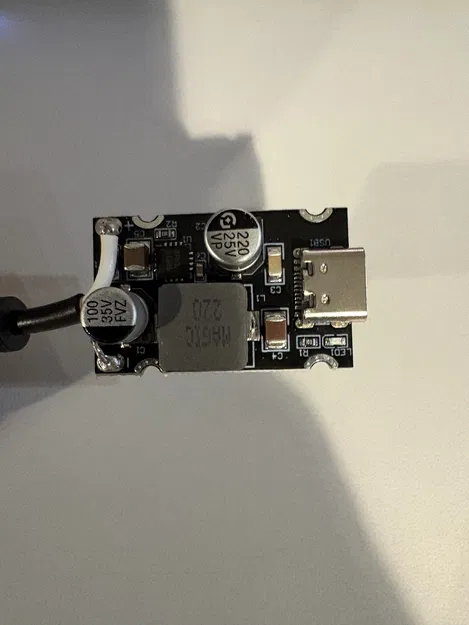 Vỏ sạc nhanh U1E Aliexpress (Fast Charger Enclosure) - Image 3