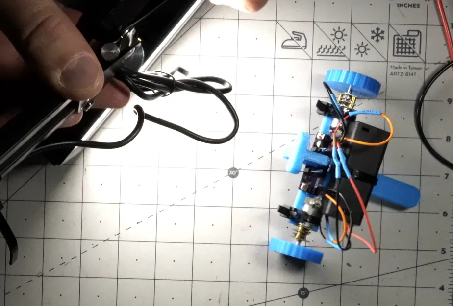 Robot Tìm Ánh Sáng (Light Seeking Robot) - Image 2