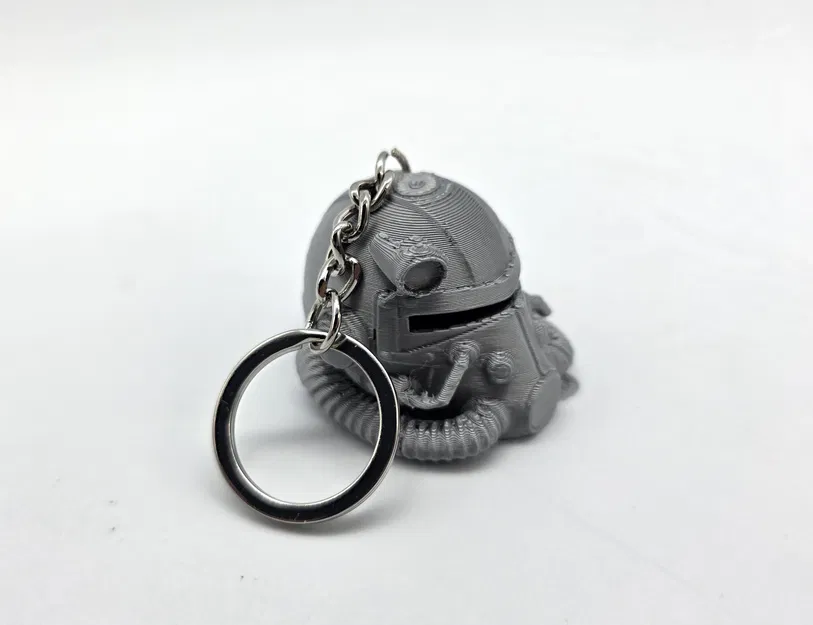 Móc khóa mũ giáp Brotherhood of Steel – Fallout - Image 2