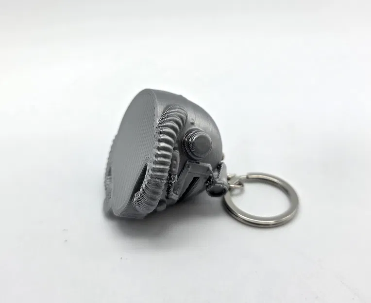 Móc khóa mũ giáp Brotherhood of Steel – Fallout - Image 6