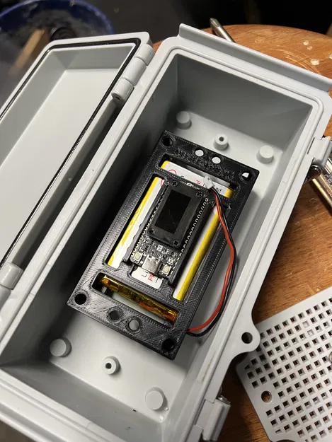 Meshtastic Heltec V3 & V4 kèm khay pin (Battery Holder) - Image 1