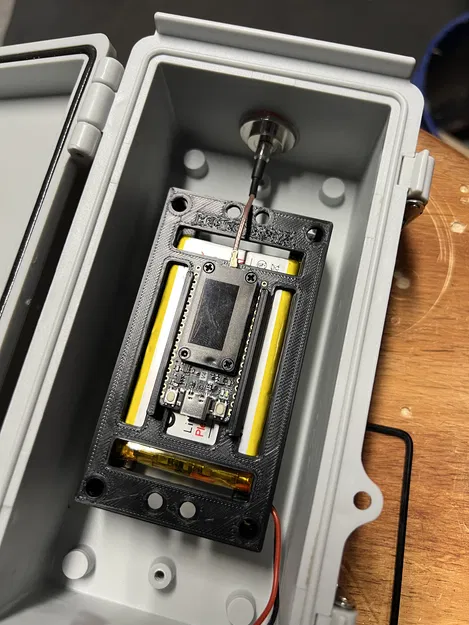 Meshtastic Heltec V3 & V4 kèm khay pin (Battery Holder) - Image 2