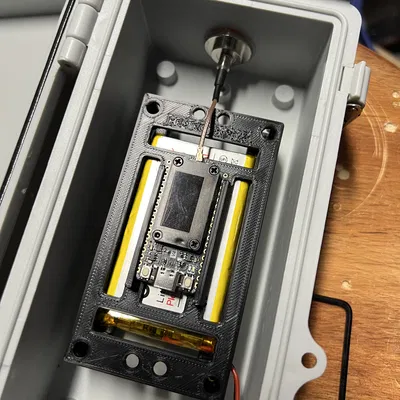 Meshtastic Heltec V3 & V4 kèm khay pin (Battery Holder)