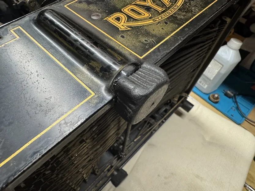 Chân cao su máy đánh chữ Royal “flatbed” (1/5/6) (thay thế) - Image 16