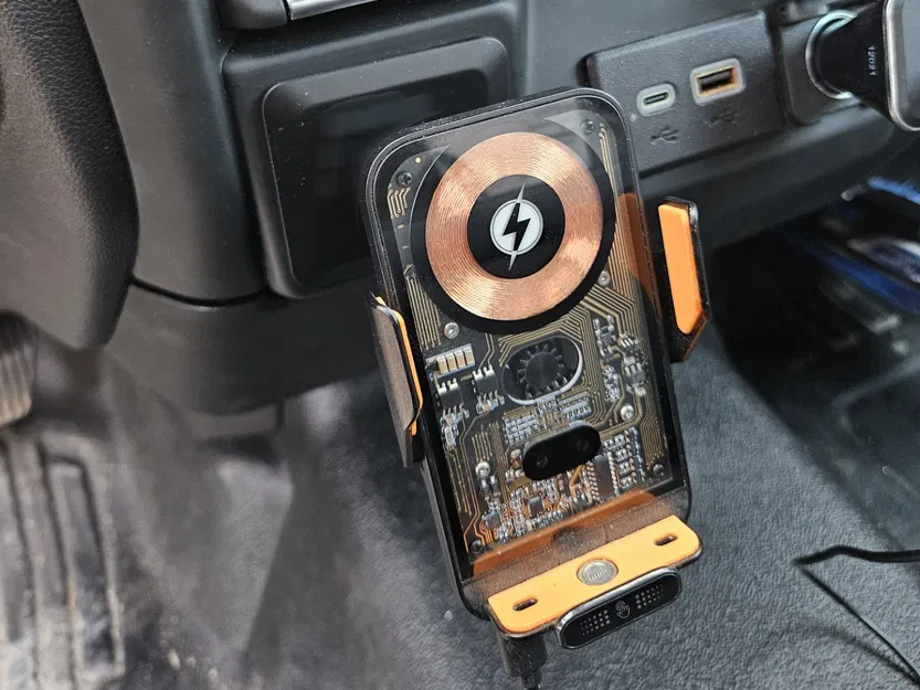 Chevy Silverado 2024 – Dash Fillers & Phone Holder Mount - Image 1