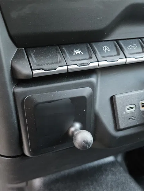 Chevy Silverado 2024 – Dash Fillers & Phone Holder Mount - Image 4