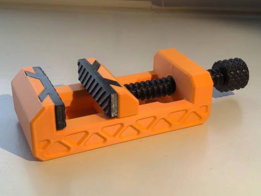 Tiny Vise Clamp – Ê-tô mini gọn nhẹ, dễ scale - Image 2