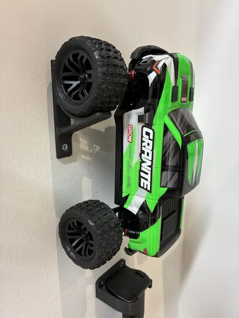Giá treo tường xe RC lốp 72 mm/2.8” (Arrma Granite/Gorgon/Quake Grom…) - Image 1