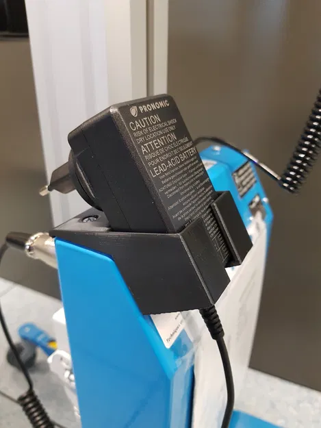 Giá đỡ ổ cắm điện cho Lift&Drive 70E / 90E - Image 1