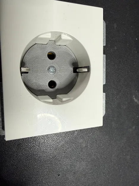 Ốp đáy ổ cắm Berker K1 (Berker K1 Power Socket Plate) - Image 2