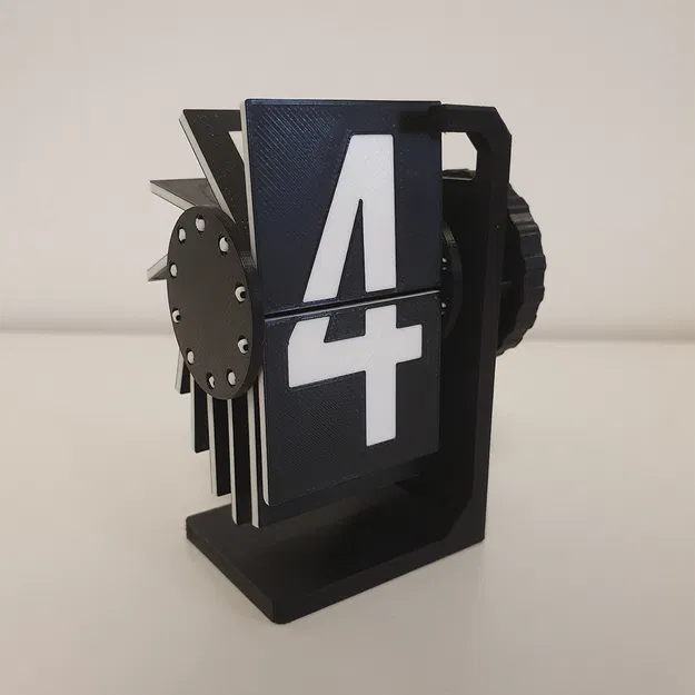 Bộ đếm Split-flap – In hoàn toàn, lắp ráp dễ - Image 1