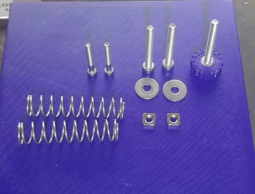 Troisieme Main / Third hand (Tay Thứ Ba Dạng Ê-tô) - Image 12