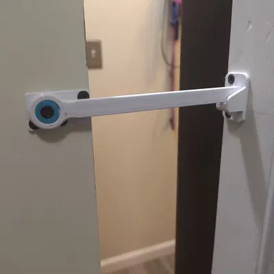 Chốt cửa lùa âm tường cho mèo (Pocket Door Cat Latch)