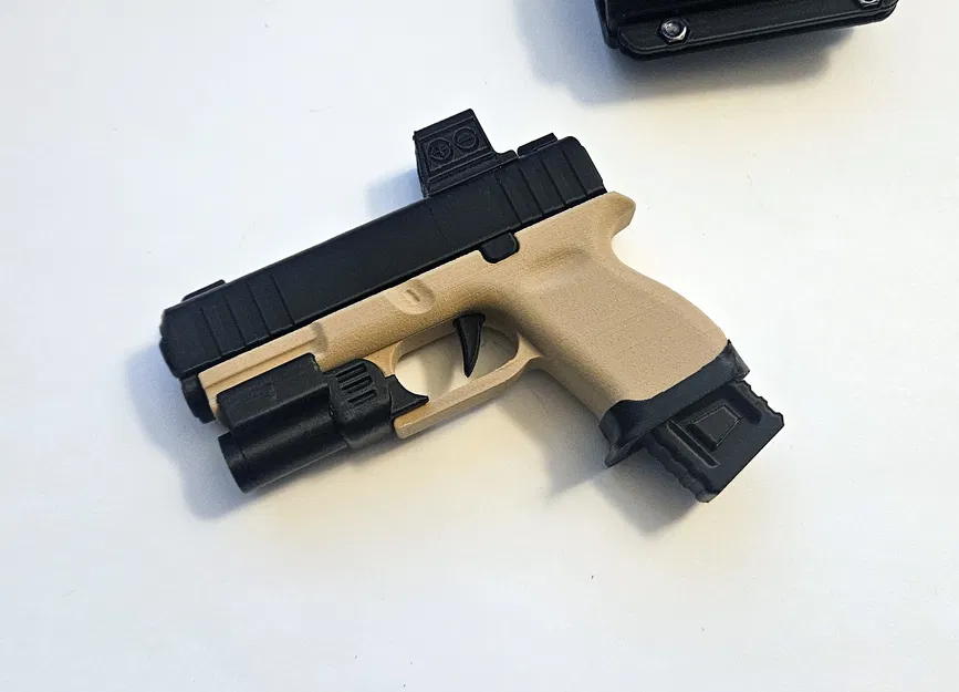 Magwell cho Glock Fidget Keychain – Đồ chơi mini trượt 3D print - Image 1