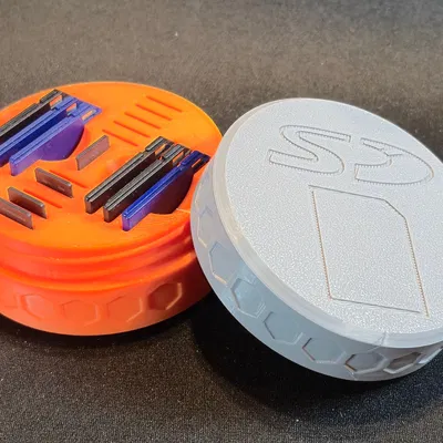 Hộp đựng thẻ SD và Micro SD