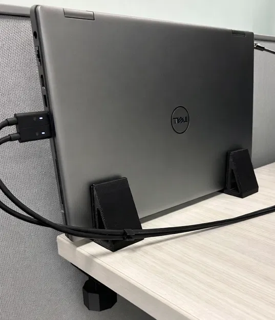 Giá đỡ laptop kẹp bàn “Beefy” (Beefy Clamp-On Laptop Stand) - Image 1