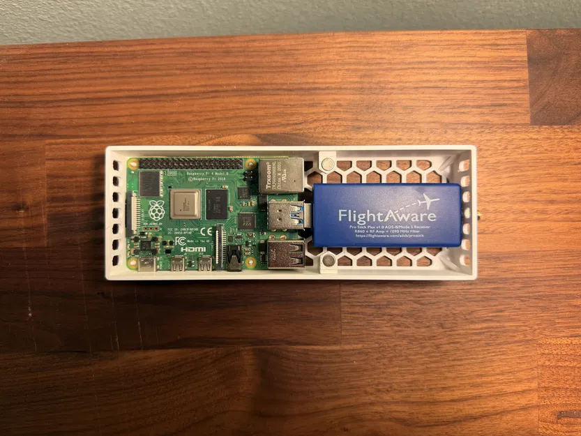 Ngàm giữ nắp nam châm cho case Raspberry Pi 4 Model B & FlightAware Pro Stick - Image 3