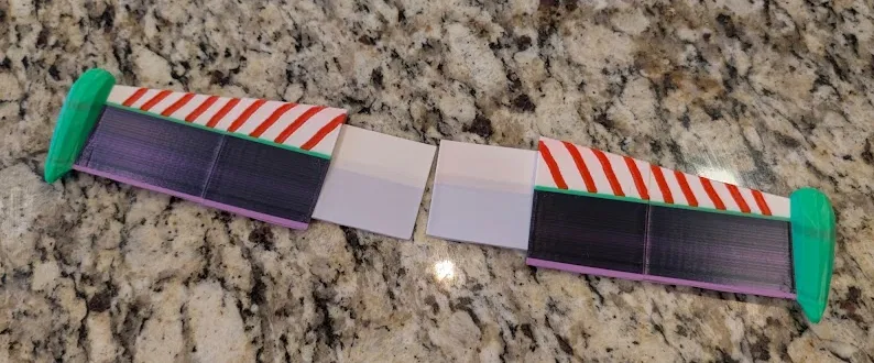 Miếng Cắm Cánh Buzz Lightyear (dành cho bánh kem) - Image 1