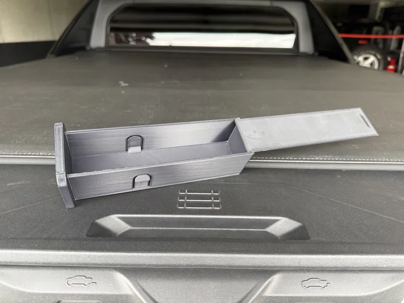 Hộp lưu trữ Hitch Receiver cho Chevrolet Silverado EV & GMC Sierra EV - Image 2