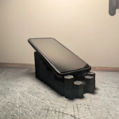 Giá đỡ điện thoại dạng cột đá Basalt (Basalt Column Phone Holder)