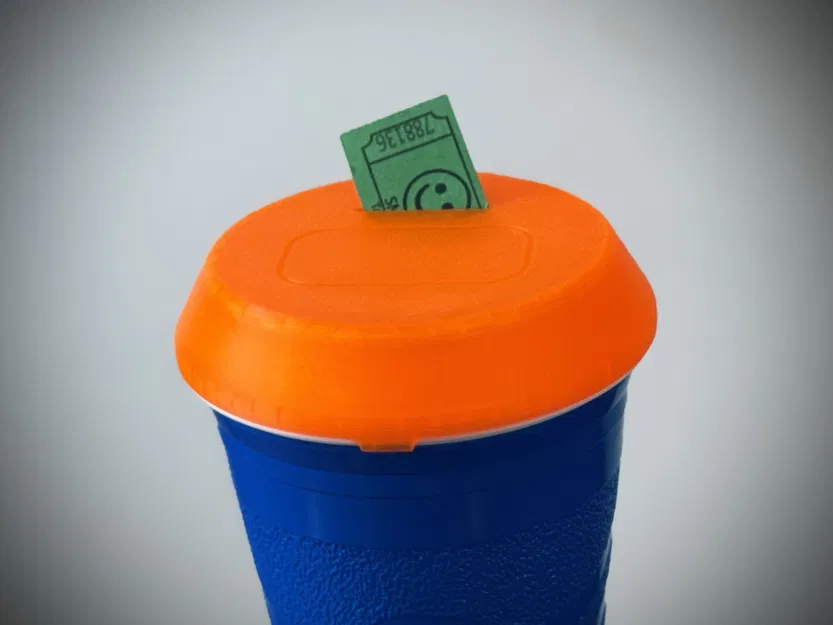 Nắp khe bỏ vé raffle cho ly nhựa xanh - Image 1