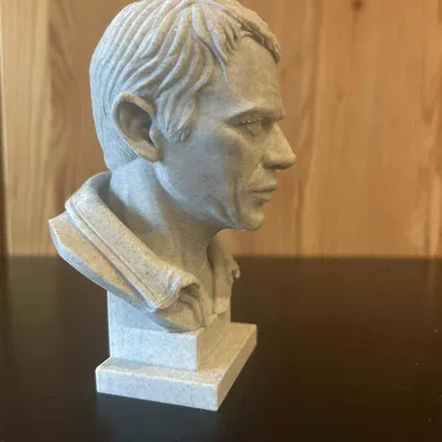 Terrence Steve McQueen - Tượng bán thân