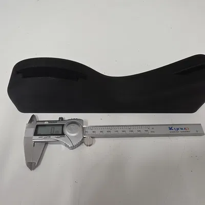 Giá để thước kẹp để bàn Kynup CR2032