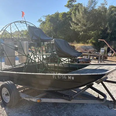 Mini airboat