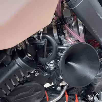 Phễu châm dầu có ren vặn cho Rieju/Gasgas