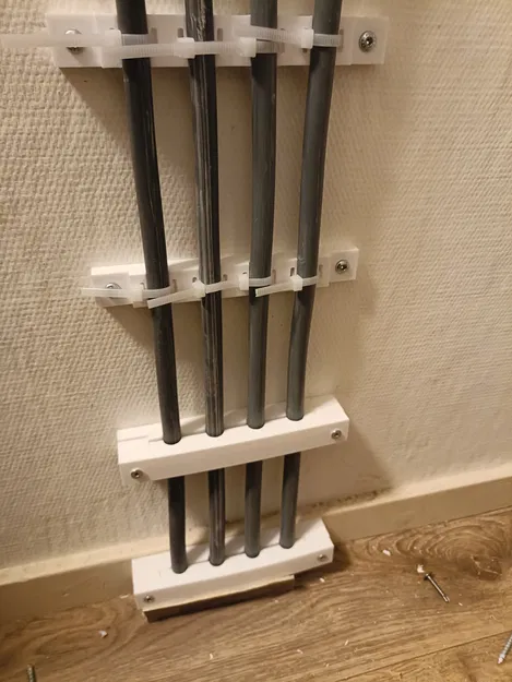 Giá kẹp dây điện gắn tường (electric power kabel holder wall) - Image 1