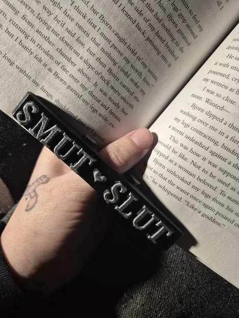 Smut Slut Page Spreader - Image 1