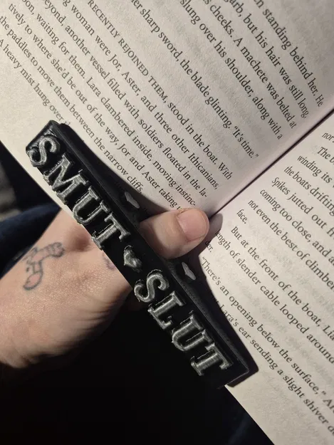 Smut Slut Page Spreader - Image 2