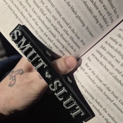 Smut Slut Page Spreader