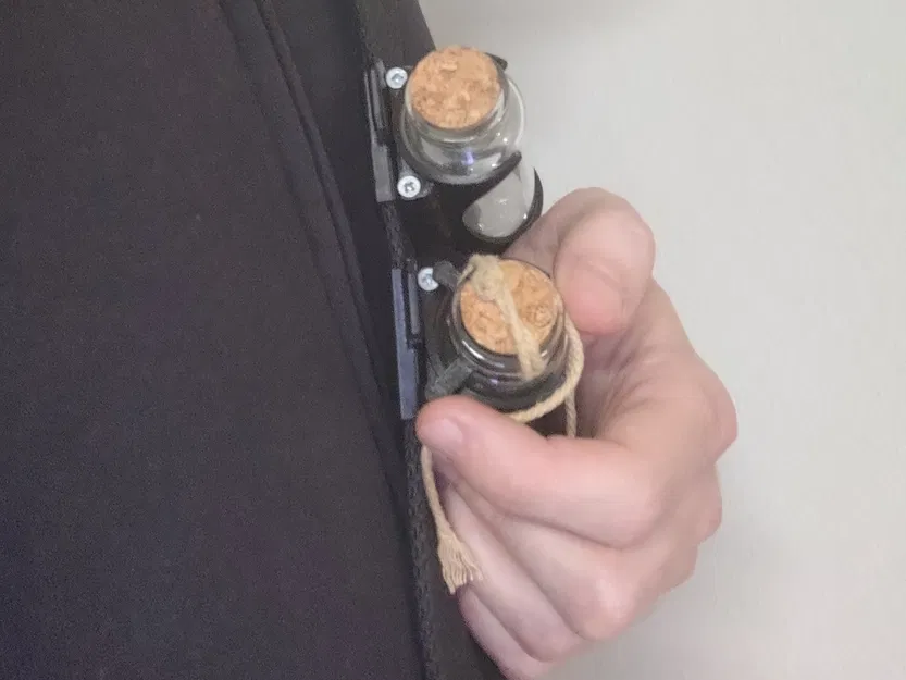 Dây nịt đeo lọ (Vial belt/bandolier) có khóa - Image 2