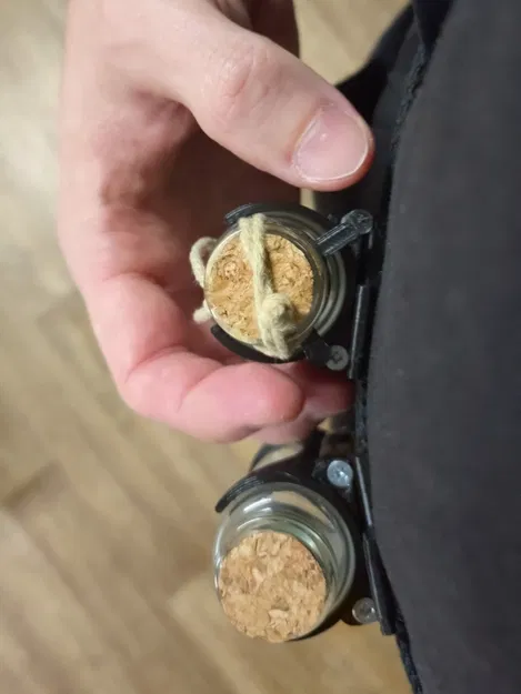 Dây nịt đeo lọ (Vial belt/bandolier) có khóa - Image 5