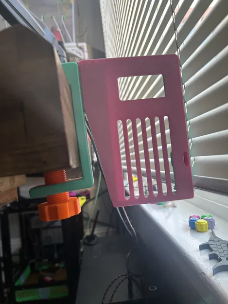 Kẹp (Clamp) cho bàn tùy biến To Fit Custom Desk - Image 1