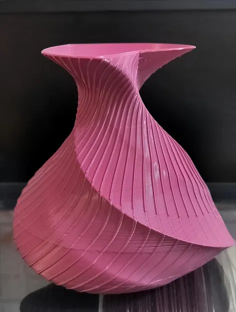 Bình hoa trái tim xoắn (Heart twisted vase) - Image 2