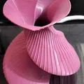 Bình hoa trái tim xoắn (Heart twisted vase) - Thumbnail 4
