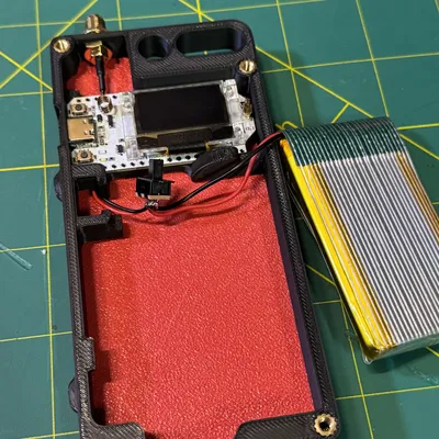 Heltec V3 với pin 3000mAh (case dài hơn để vừa pin)