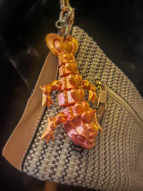 Móc khóa Rồng Dẻo Tình Yêu Valentine (Valentines Love Flexi Dragon Keychain) - Image 3