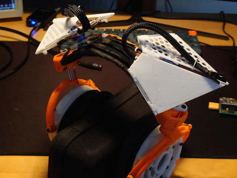 Tai mèo khớp nối (Articulated cat ears) - Image 4