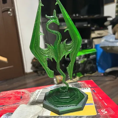 Biểu tượng The Elder Scrolls V: Skyrim kèm đế