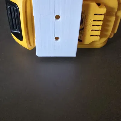 Giá treo pin Dewalt 20V có clip (bản kéo dài)